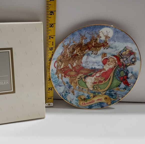 1993 Avon collector plate - Picture 2 of 3